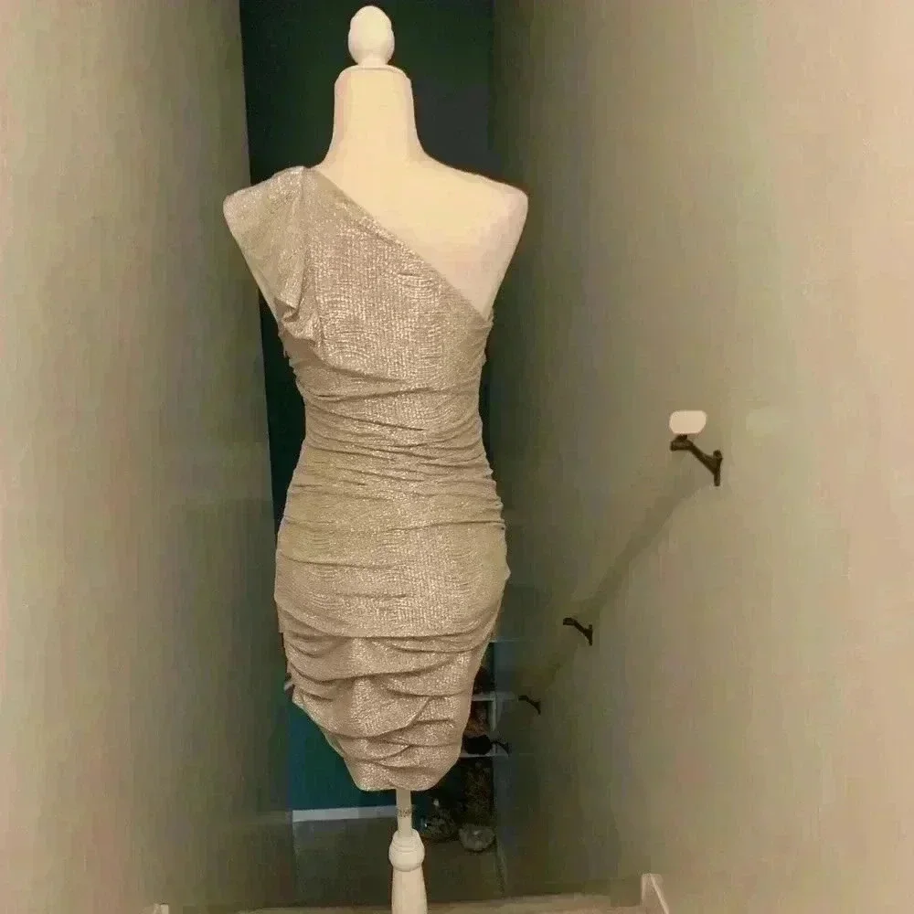 Express gold ruched one shoulder dress size 4 - Picture 7 of 8